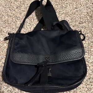 Lululemon all night festival bag